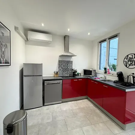 Spacieux Proximite Aeroport Apartment